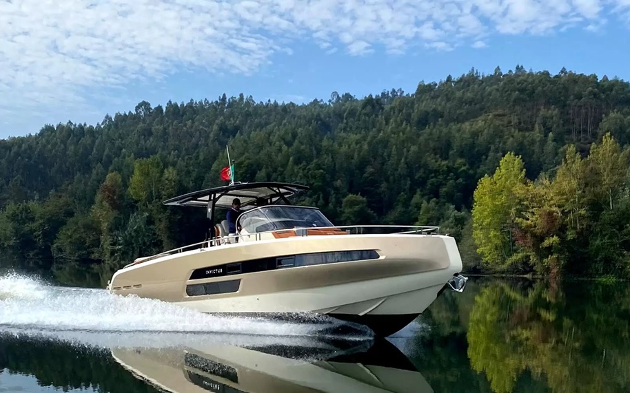 Private Yacht-Erlebnis auf dem Douro-Fluss